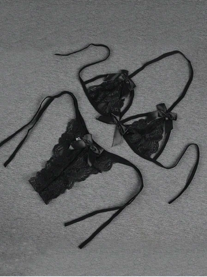 Büyük Beden Fantezi Seksi Siyah Fiyonk Süslemeli Dantelli Sütyen String Takımı